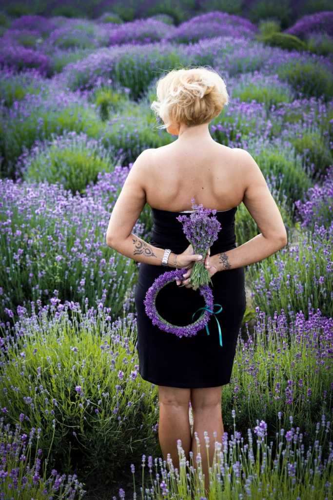 Sesja zdjęciowa w lawendzie