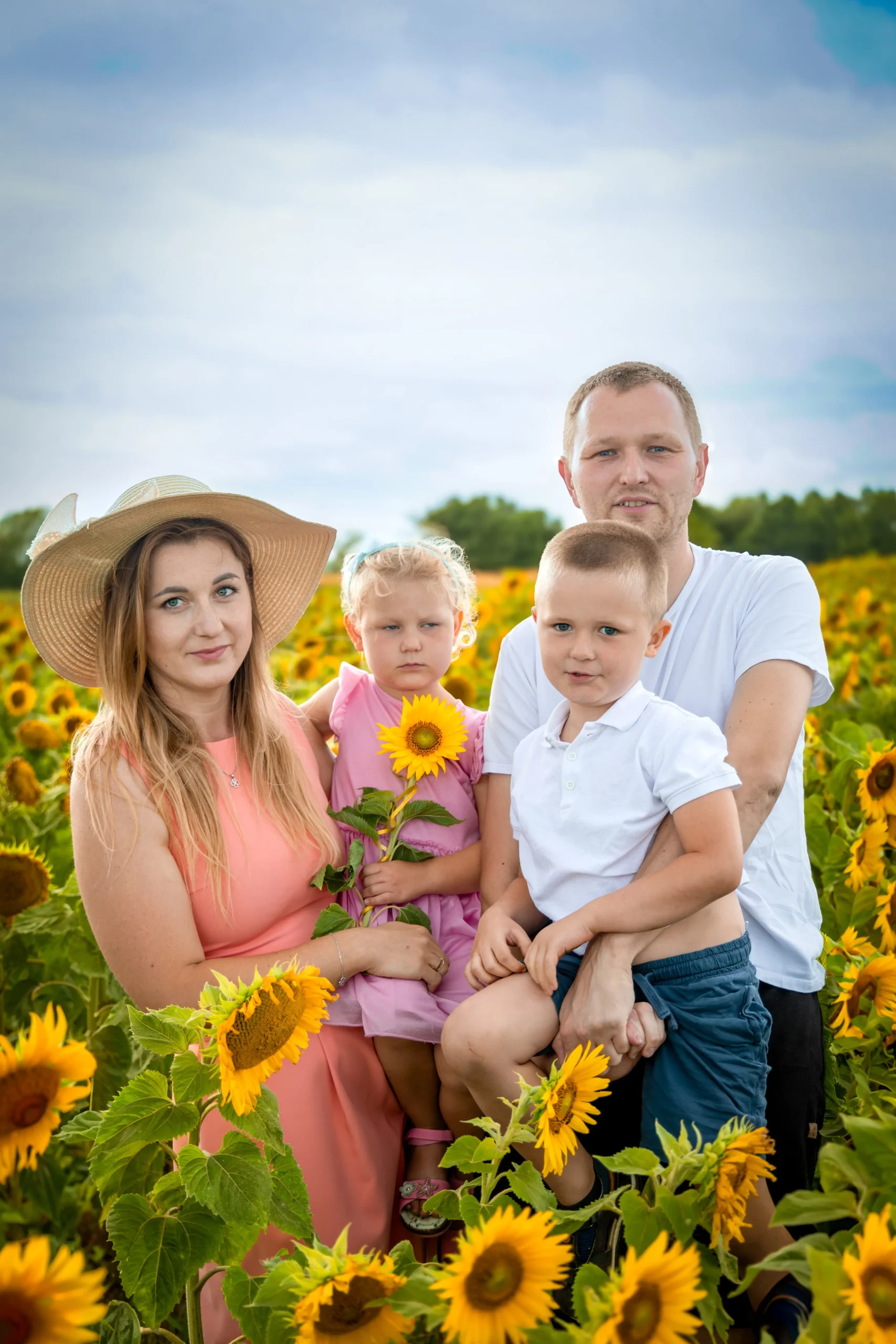 Sesja rodzinna w słonecznikach Poznań i okolice